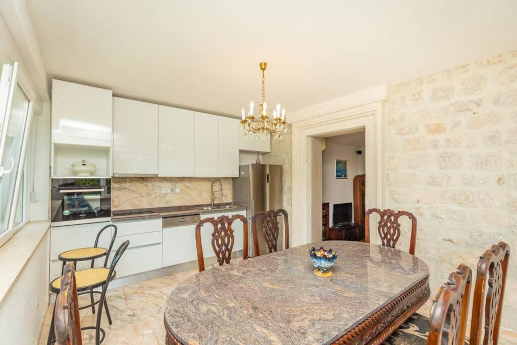 Apartment Art Delux **** Дубровник Экстерьер фото